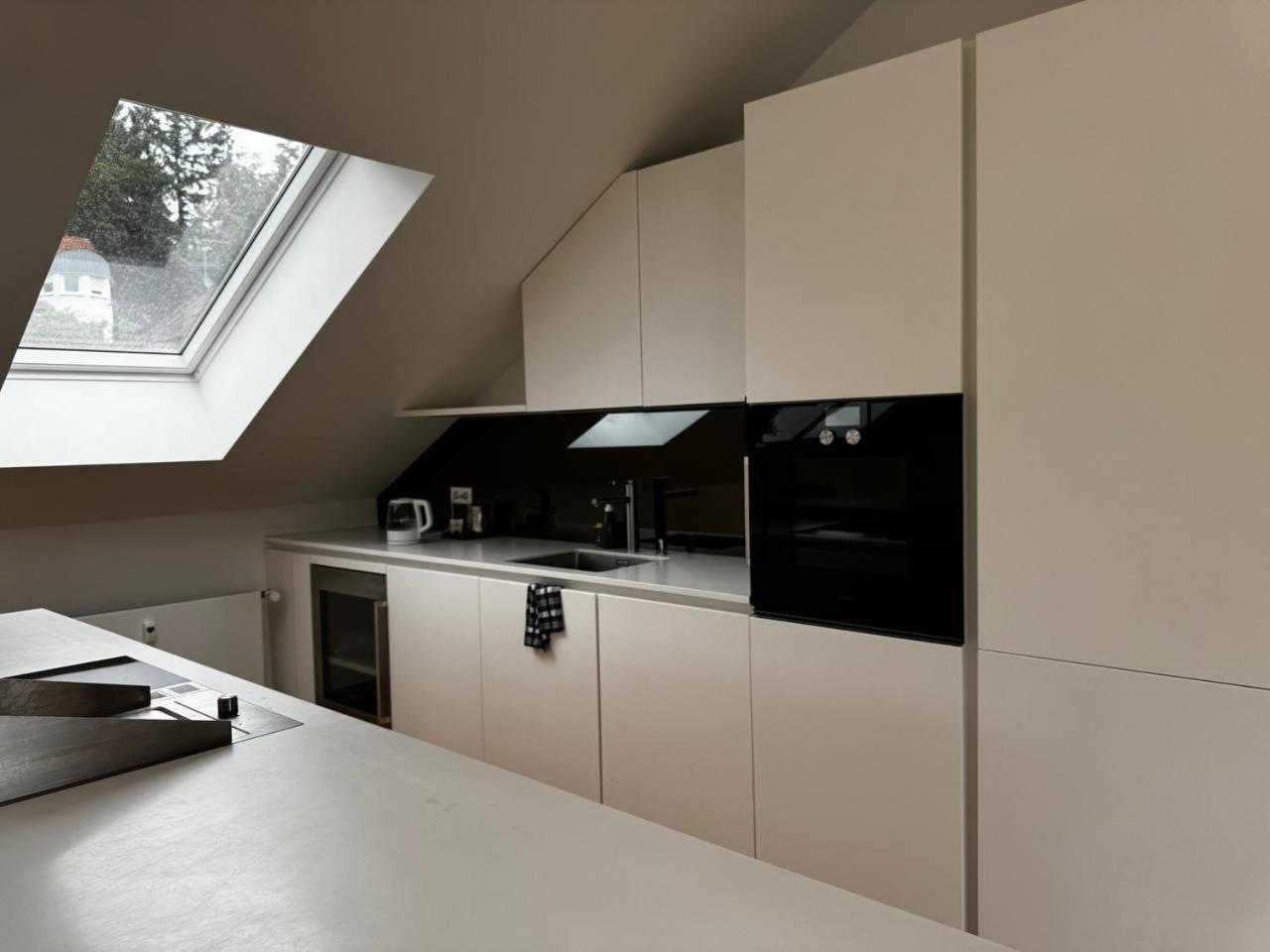 Modern For Up To 4 People In Appartement