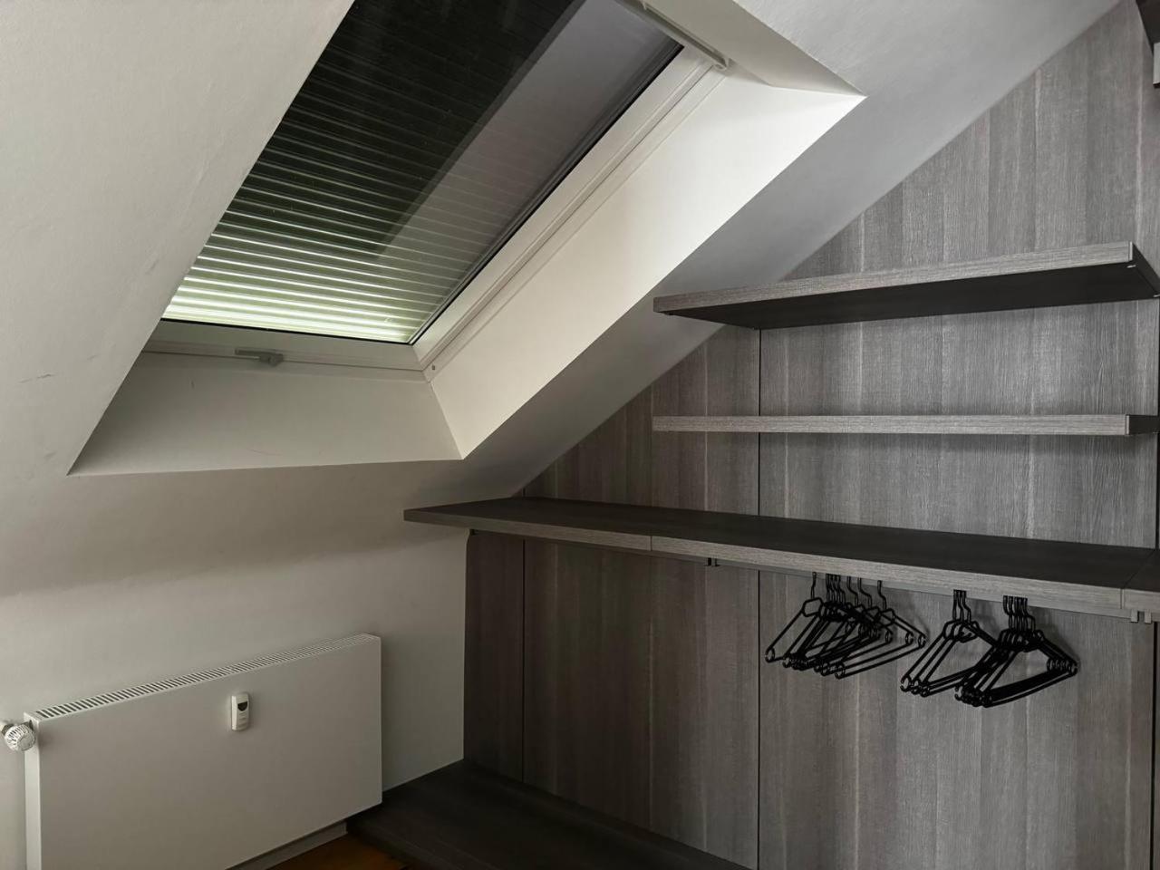 Modern For Up To 4 People In Appartement *